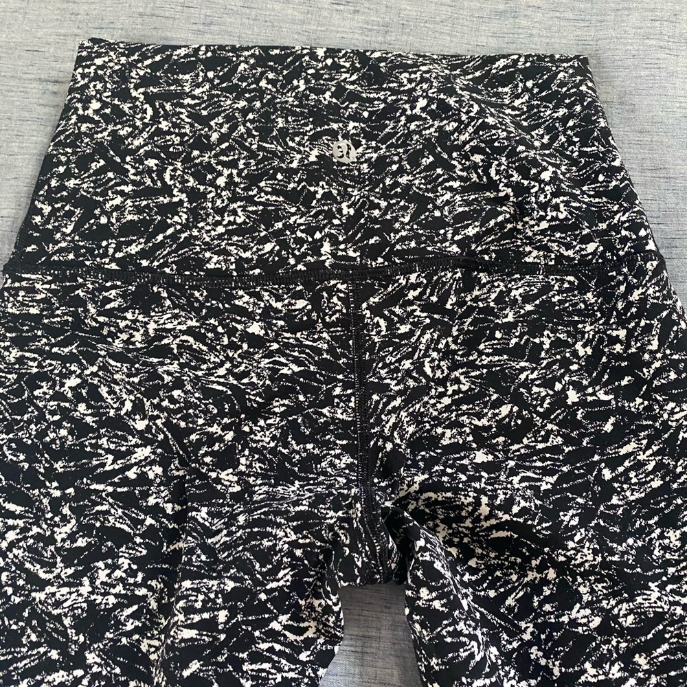 Euc Lululemon Wunderunder Compression Run Tight - image 3